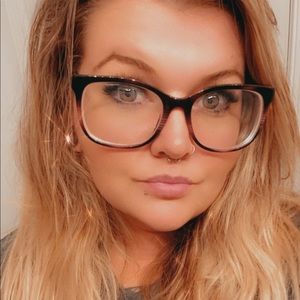 Meet your Posher, Ashleigh